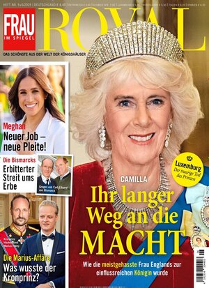 Frau im Spiegel ROYAL